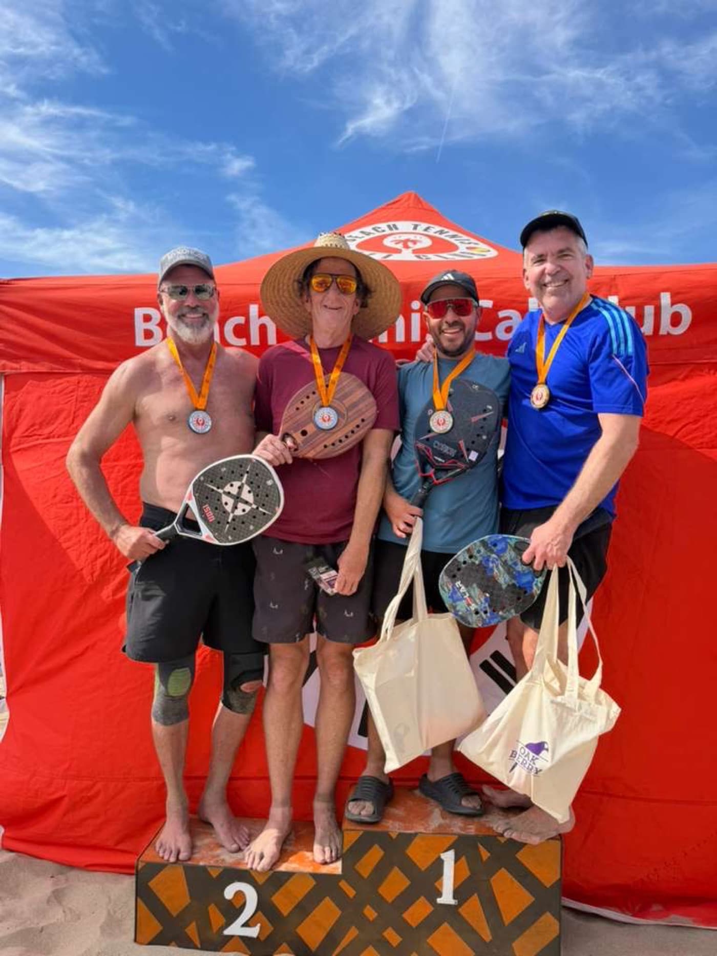 BT Cali Club beach tennis moment